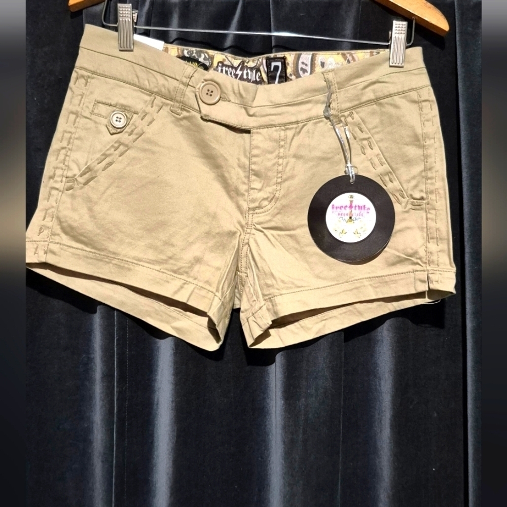 Freestyle Revolution Shorts